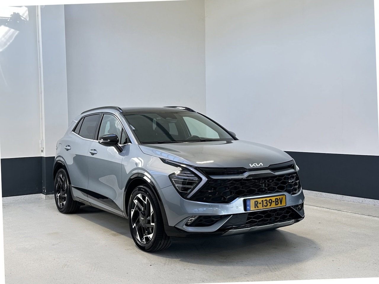 Kia Sportage - 1.6 T-GDi Plug-in Hybrid AWD GT-Line Automaat | Pano| Apple Carplay/ Android Auto | NL | 1 - AutoWereld.nl