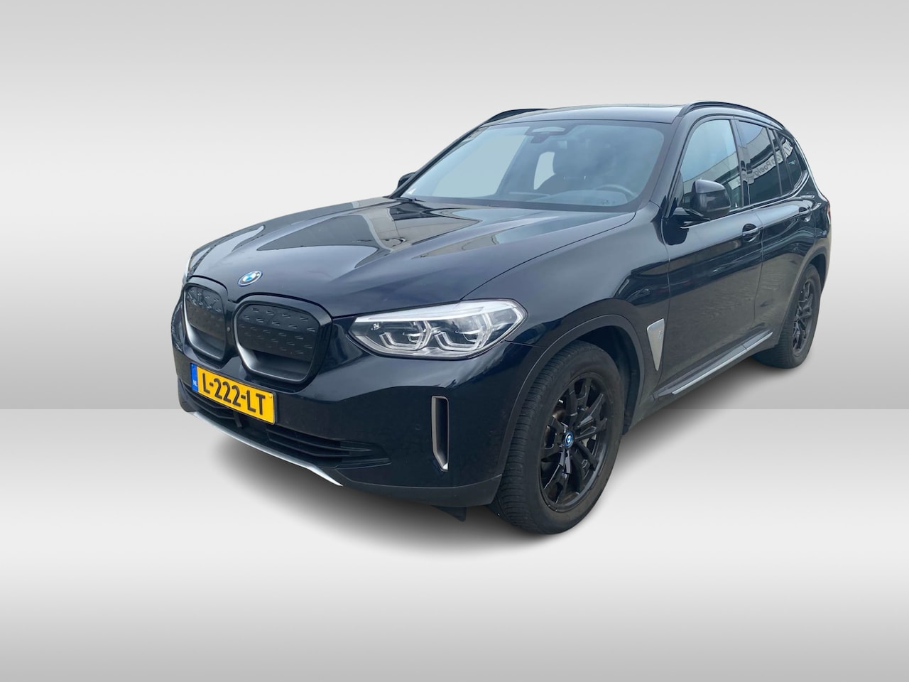 BMW iX3 - High Executive 80 kWh / Trekhaak / Panoramadak / 360Camera / Head-up / 20'' / Leder / Harm - AutoWereld.nl