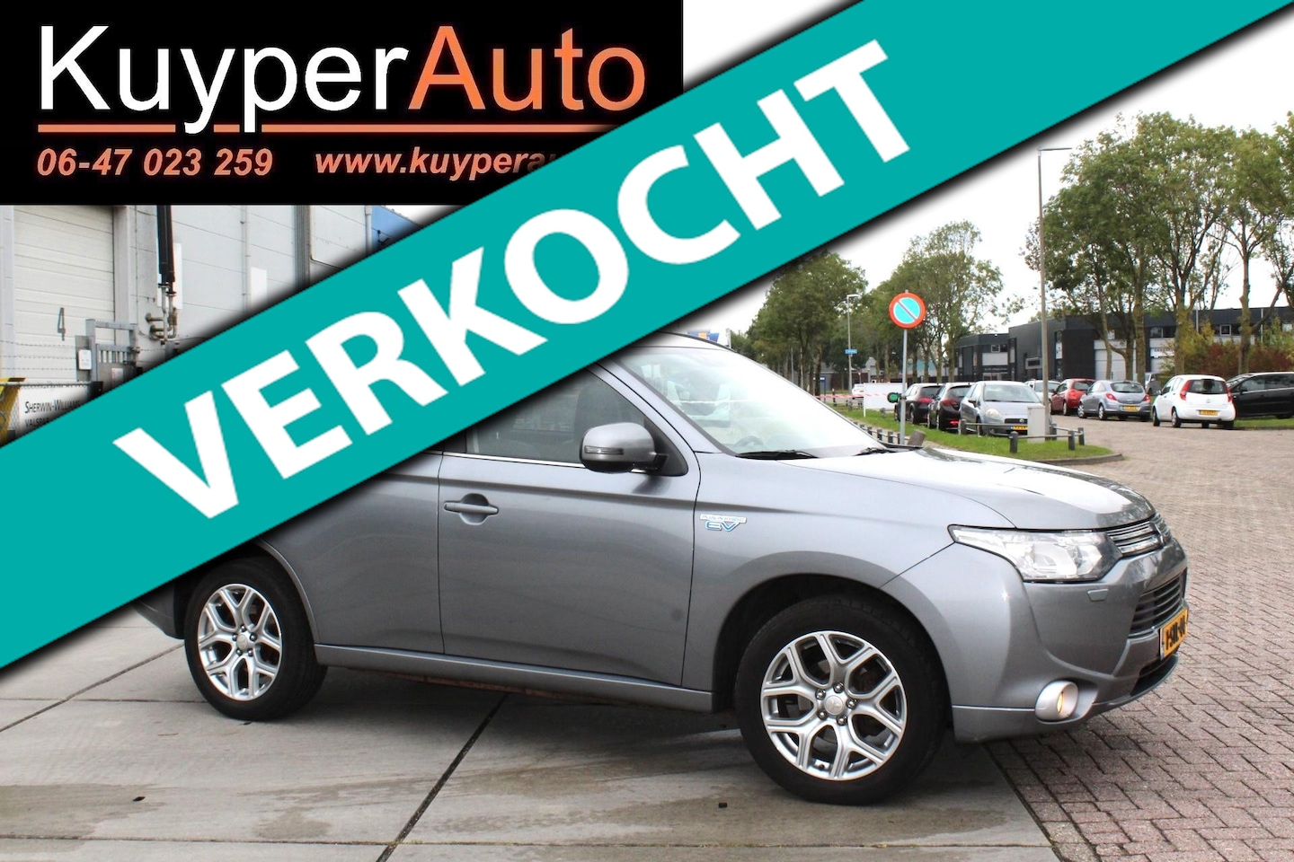 Mitsubishi Outlander - 2.0 PHEV Instyle nap 4wd automaat trekhaak leder camera navi multimedia - AutoWereld.nl