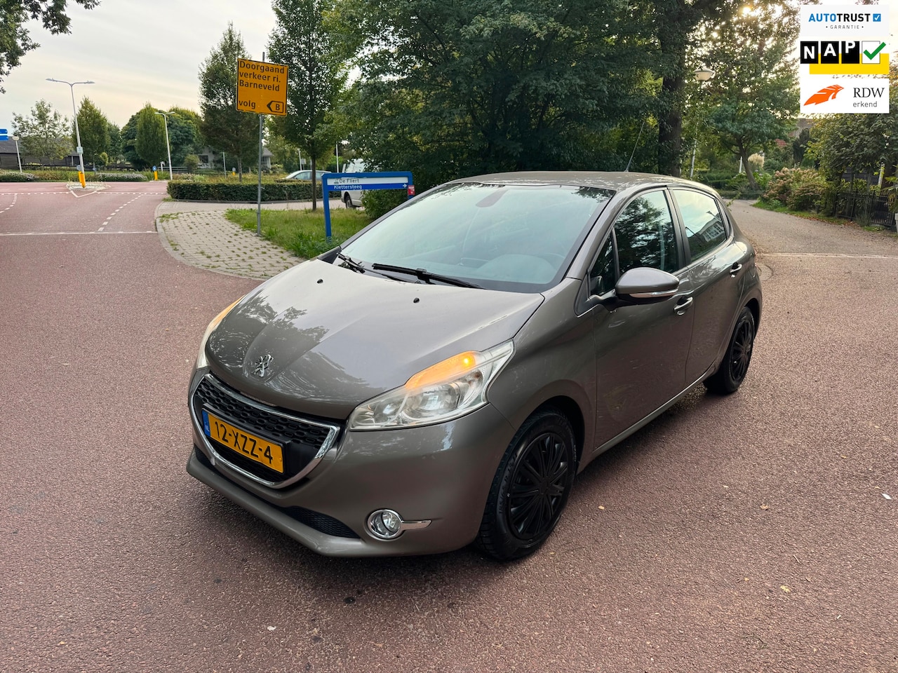 Peugeot 208 - 1.2 VTi Access|Navigatie|Airco|5deuren| - AutoWereld.nl