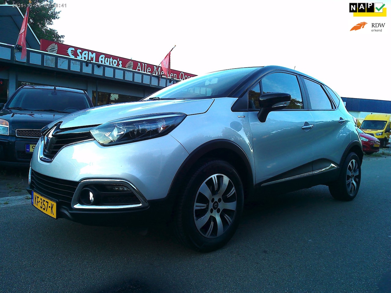 Renault Captur - 0.9 TCe Limited(NAVI+Airco) - AutoWereld.nl