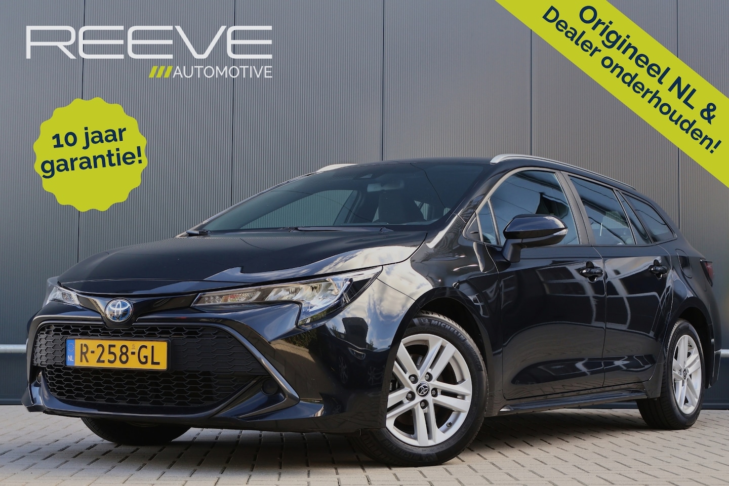 Toyota Corolla Touring Sports - 1.8 Hybrid Business Automaat | 10 jaar garantie! | Apple Carplay / Android Auto | Camera | - AutoWereld.nl
