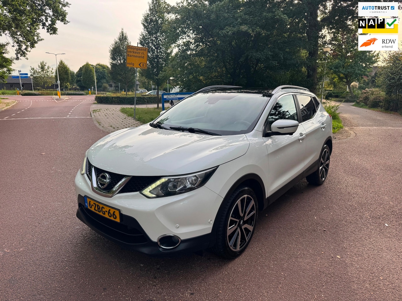 Nissan Qashqai - 1.2 Tekna|Navi|Leder|Camera|Pano| - AutoWereld.nl