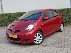 Toyota Aygo - 1.0 12V VVT-I 5DRS Aspiration Red Airco