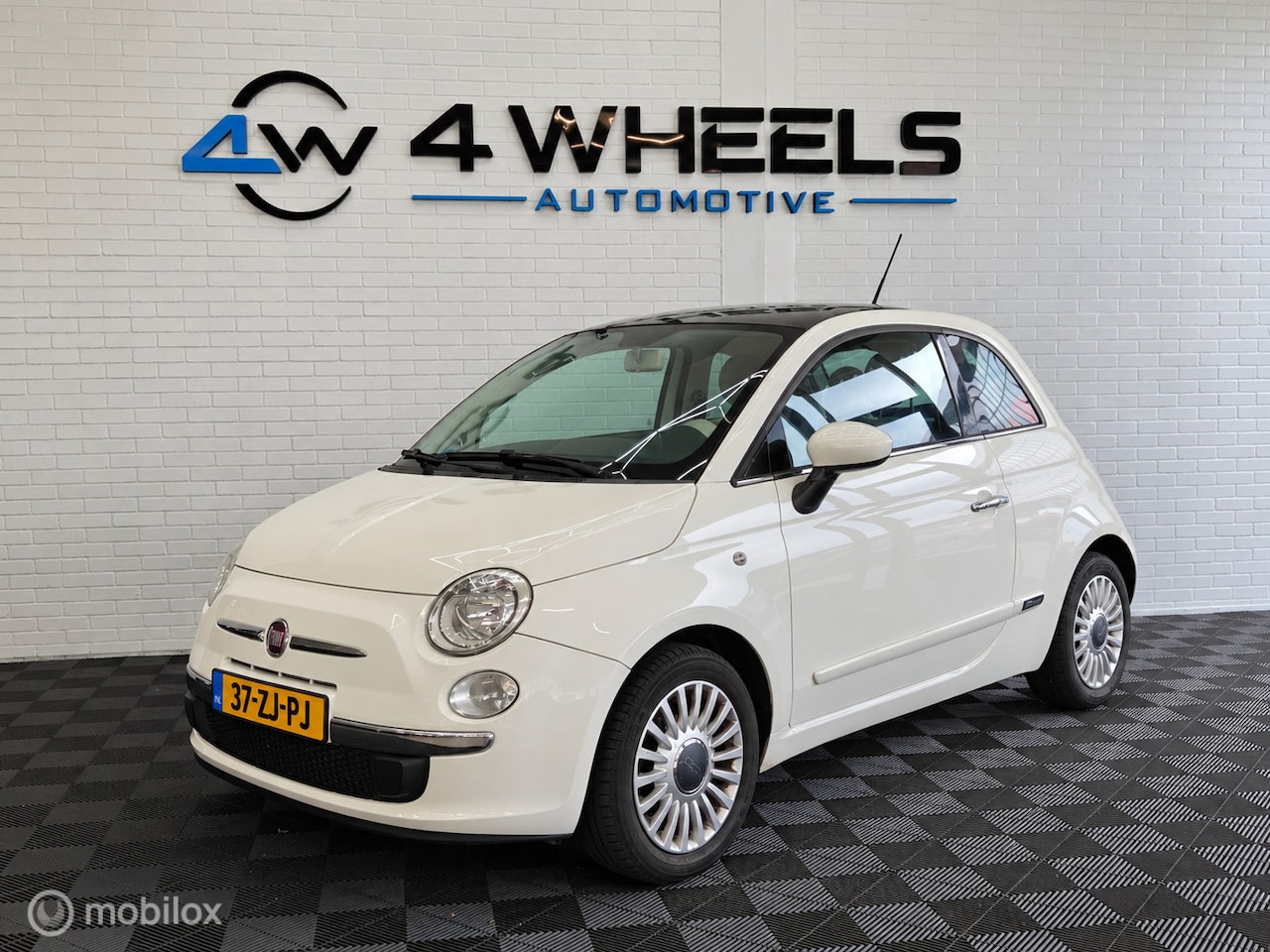 Fiat 500 - 1.2 Lounge Pano Airco - AutoWereld.nl