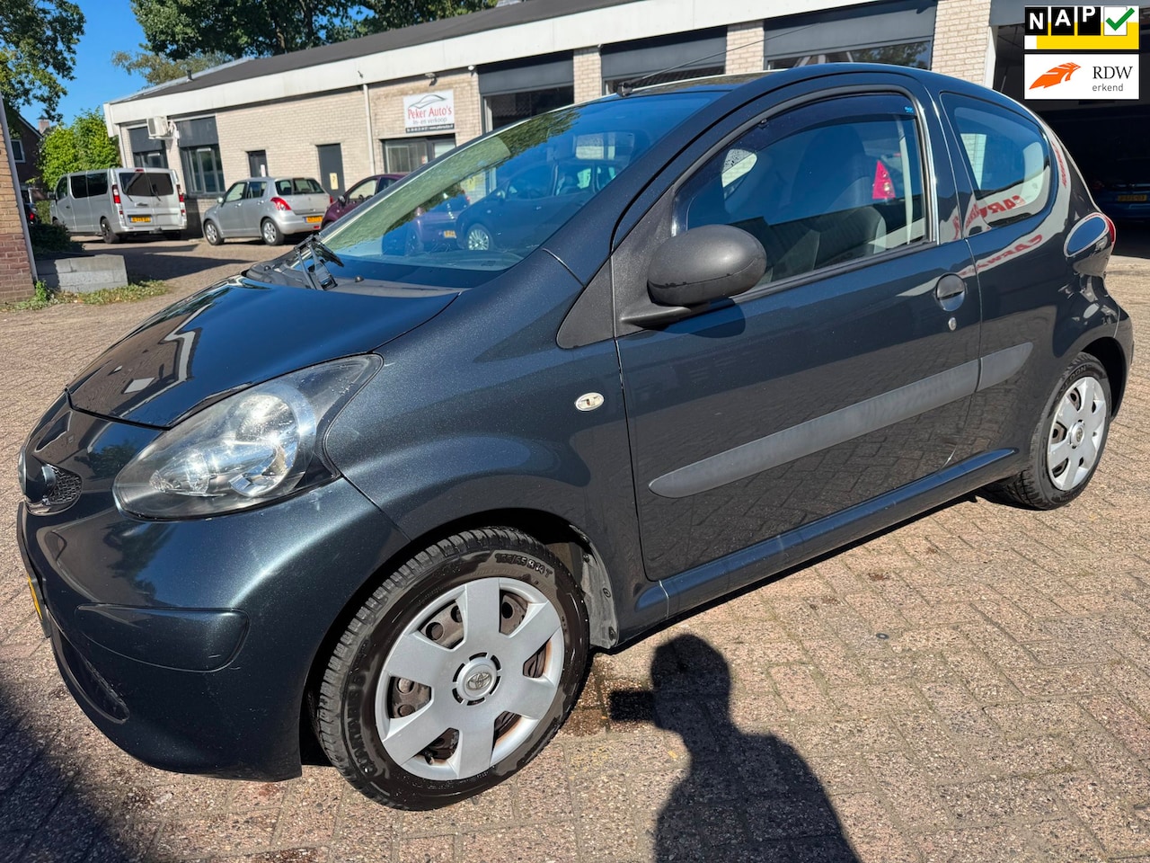 Toyota Aygo - 1.0-12V ORG 168881KM NAP VOLLEDIG ONDERHOUDEN EN BOEKJES.BINNEN EN BUITEN NETTE STAAT! - AutoWereld.nl