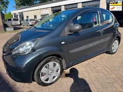 Toyota Aygo - 1.0-12V ORG 168881KM NAP VOLLEDIG ONDERHOUDEN EN BOEKJES.BINNEN EN BUITEN NETTE STAAT