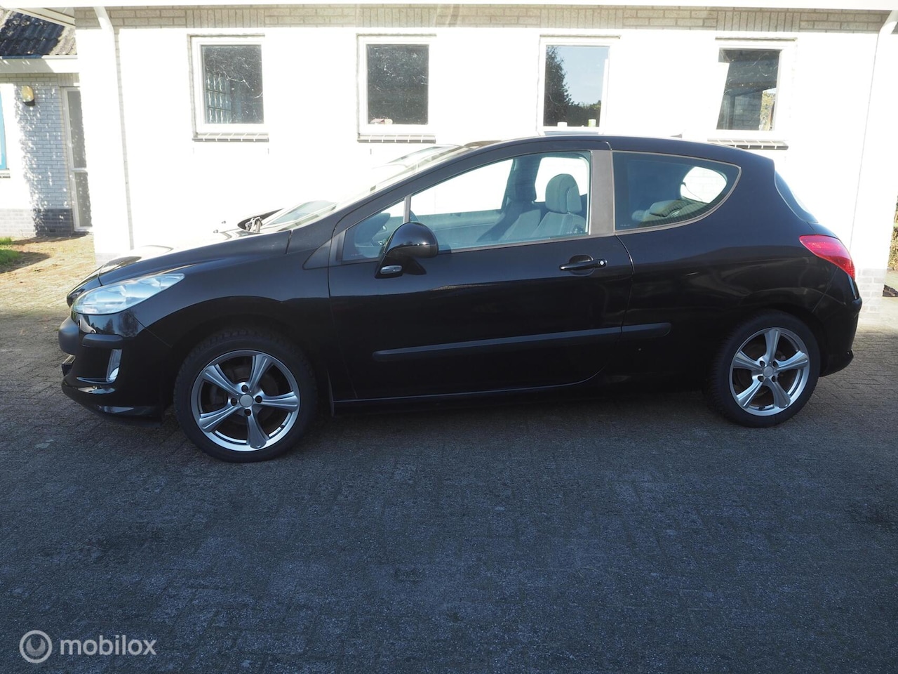 Peugeot 308 - 1.6 VTi XS met trekhaak en panoramadak - AutoWereld.nl