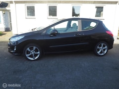 Peugeot 308 - 1.6 VTi XS met trekhaak en panoramadak