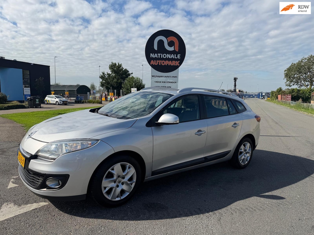 Renault Mégane Estate - 2013 * 1.5 dCi Expression * AUTOMAAT * APK * KM NAP - AutoWereld.nl