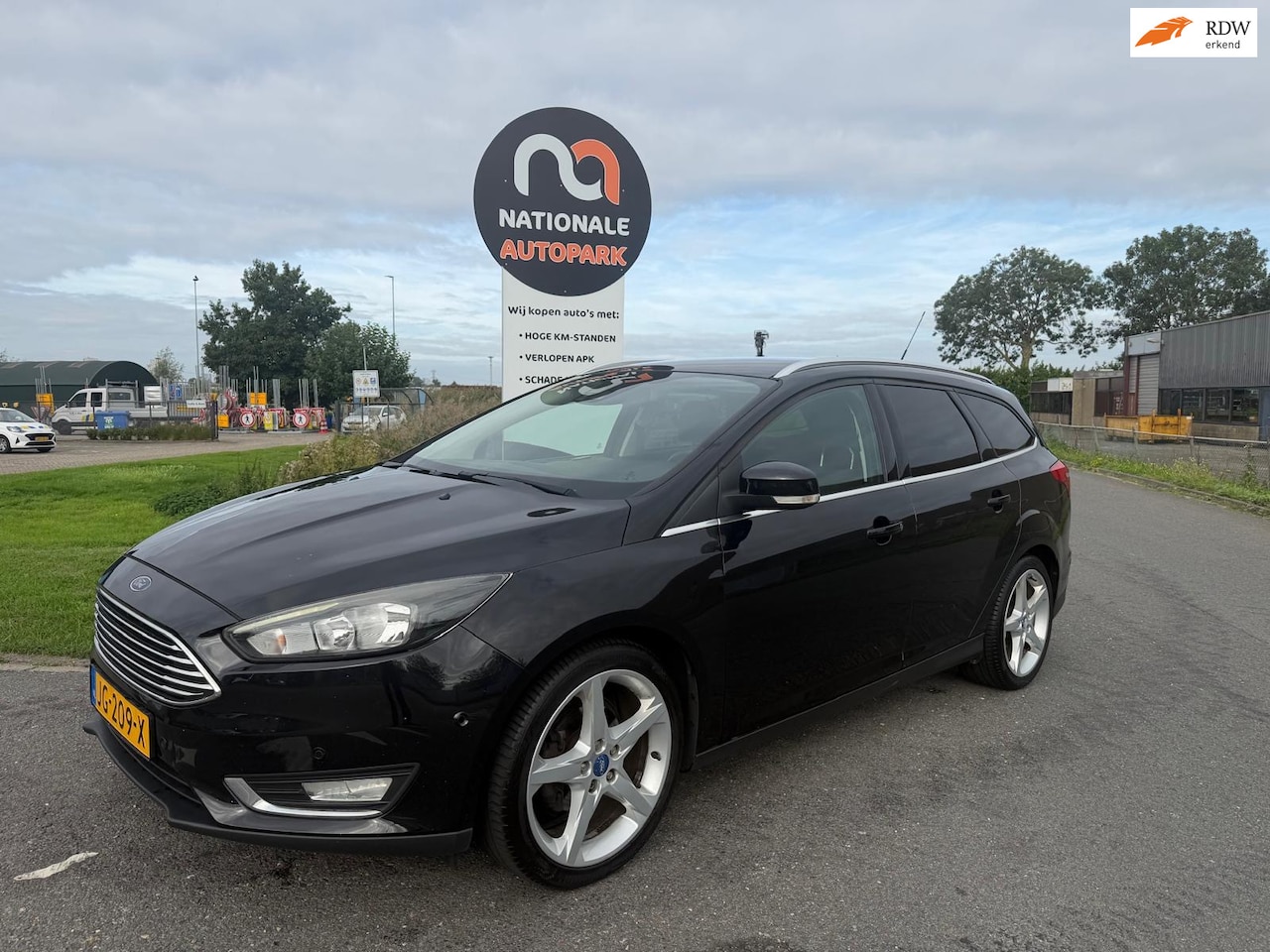 Ford Focus Wagon - 2015 * 1.5 TDCI Titanium Edition * Euro 6 * MOTOR NOT 100% ! ! ! - AutoWereld.nl