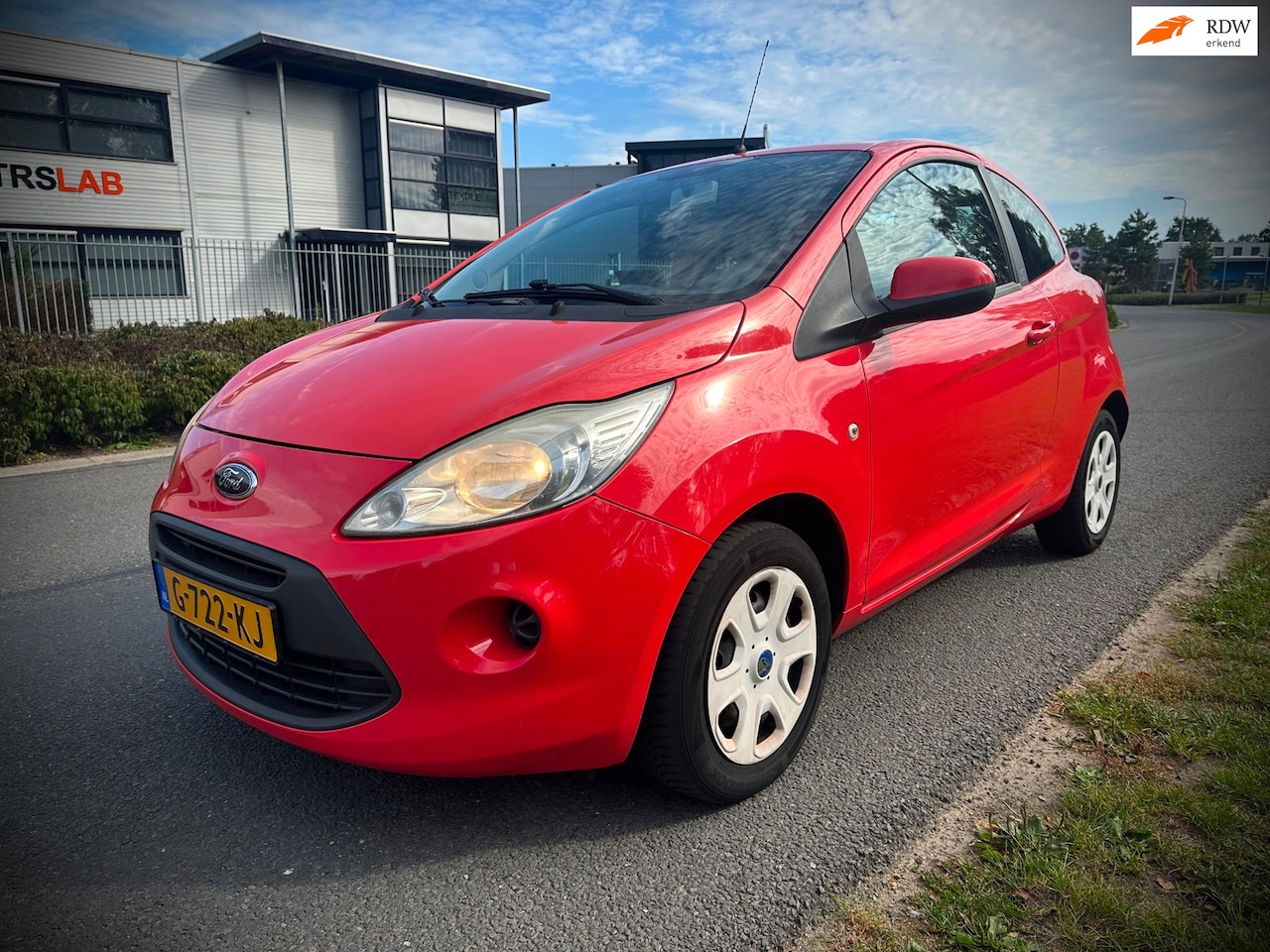 Ford Ka - 1.2 Limited start/stop 1.2 Limited start/stop, AIRCO, APPLE CARPLAY, NAVI, APK - AutoWereld.nl