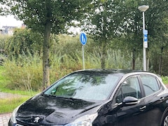 Peugeot 208 - 1.2 Vti Access Access
