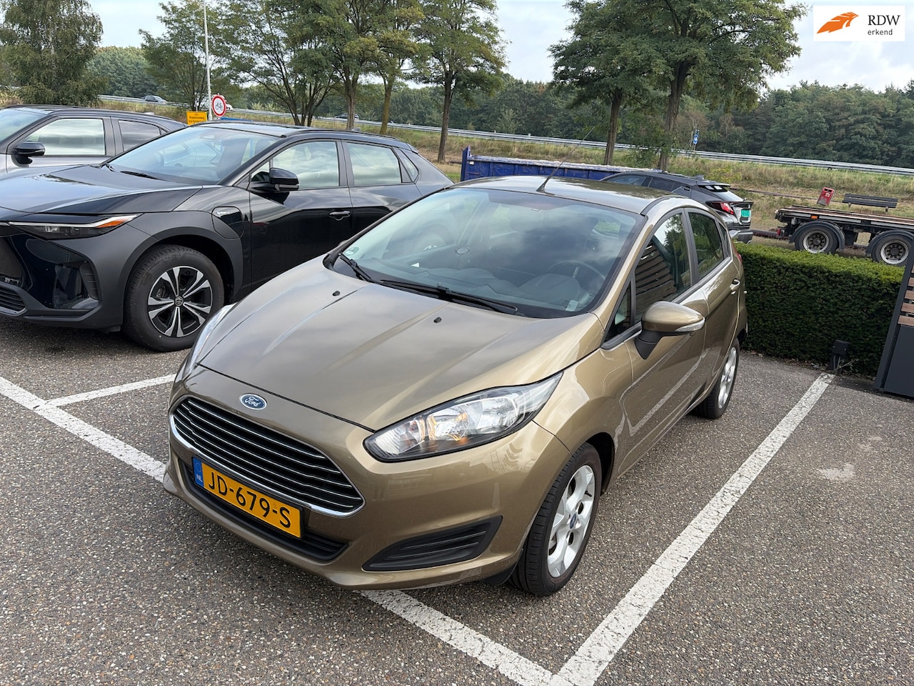 Ford Fiesta - 1.5 TDCi AIRCO/RIJDT GOED/5DEURS/APK 8-2027!! - AutoWereld.nl