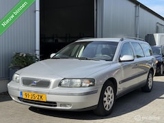 Volvo V70 - 2.4 Comfort Line, Nieuwe apk