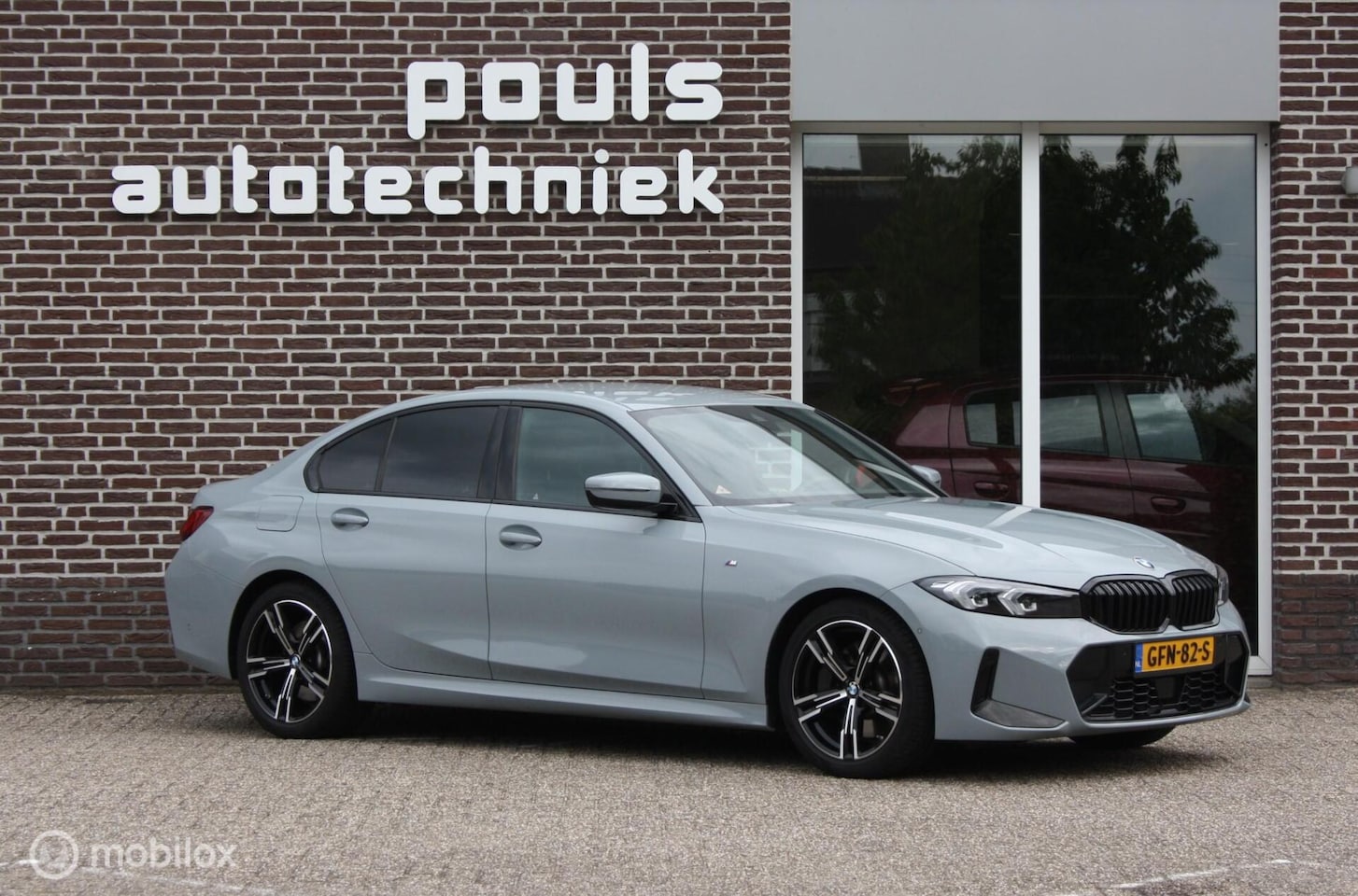 BMW 3-serie - 330i M Sport 330i M-Sport, curved, carplay, brooklyn - AutoWereld.nl