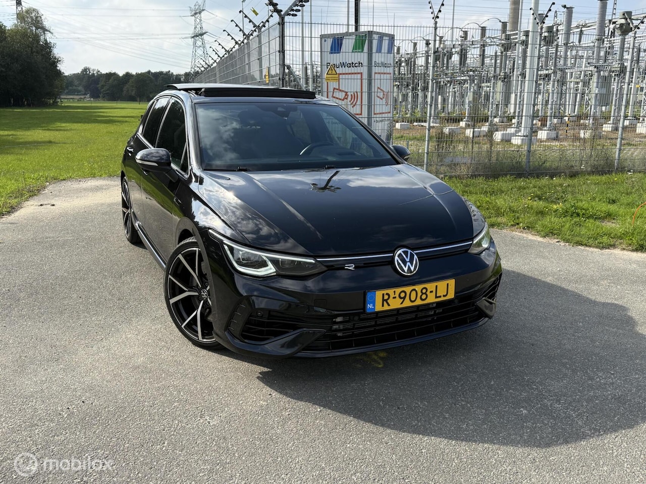 Volkswagen Golf - 2.0 TSI R Head Up Nürburg Pano H&K - AutoWereld.nl