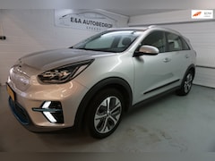 Kia e-Niro - DynamicLine 64 kWh €14950/ CAMERA / NAP