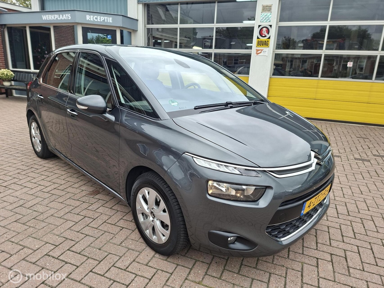 Citroën C4 Picasso - 1.6 e-THP Intensive 1.6 e-THP Intensive - AutoWereld.nl
