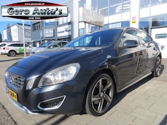 Volvo S60 - 1.6 T4 Kinetic 180 pk , zeer nette auto , prima onderhouden