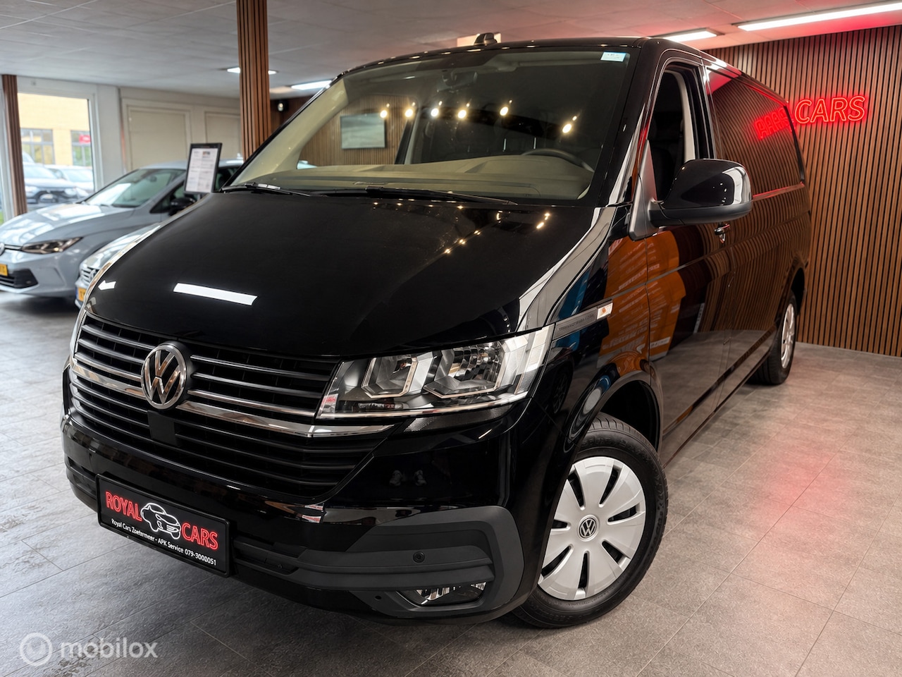 Volkswagen Transporter - 2.0 TDI L2H1|A.Camera|Carplay|DSG - AutoWereld.nl