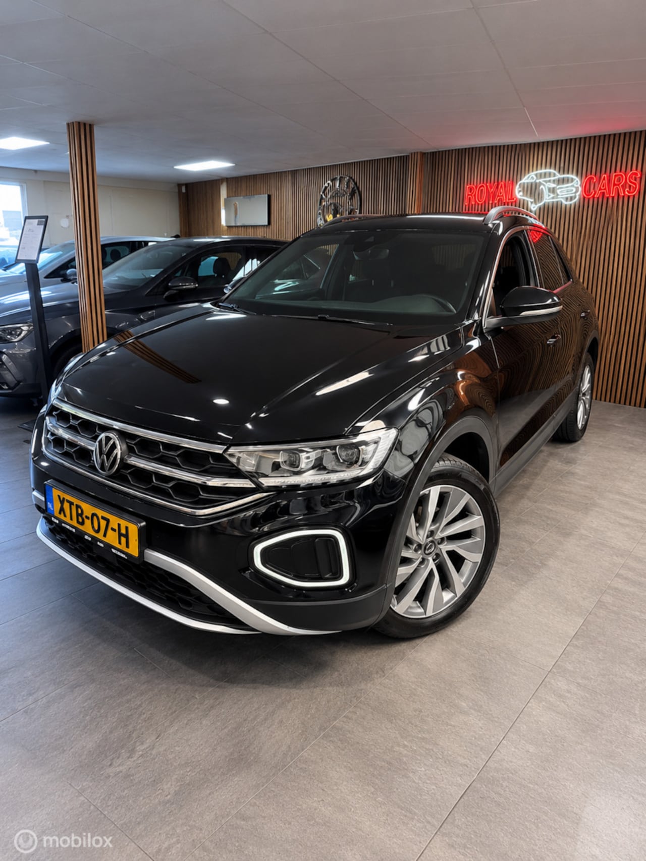 Volkswagen T-Roc - 1.5 TSI MOVE Edition|Camera|Carplay|IQ Light - AutoWereld.nl