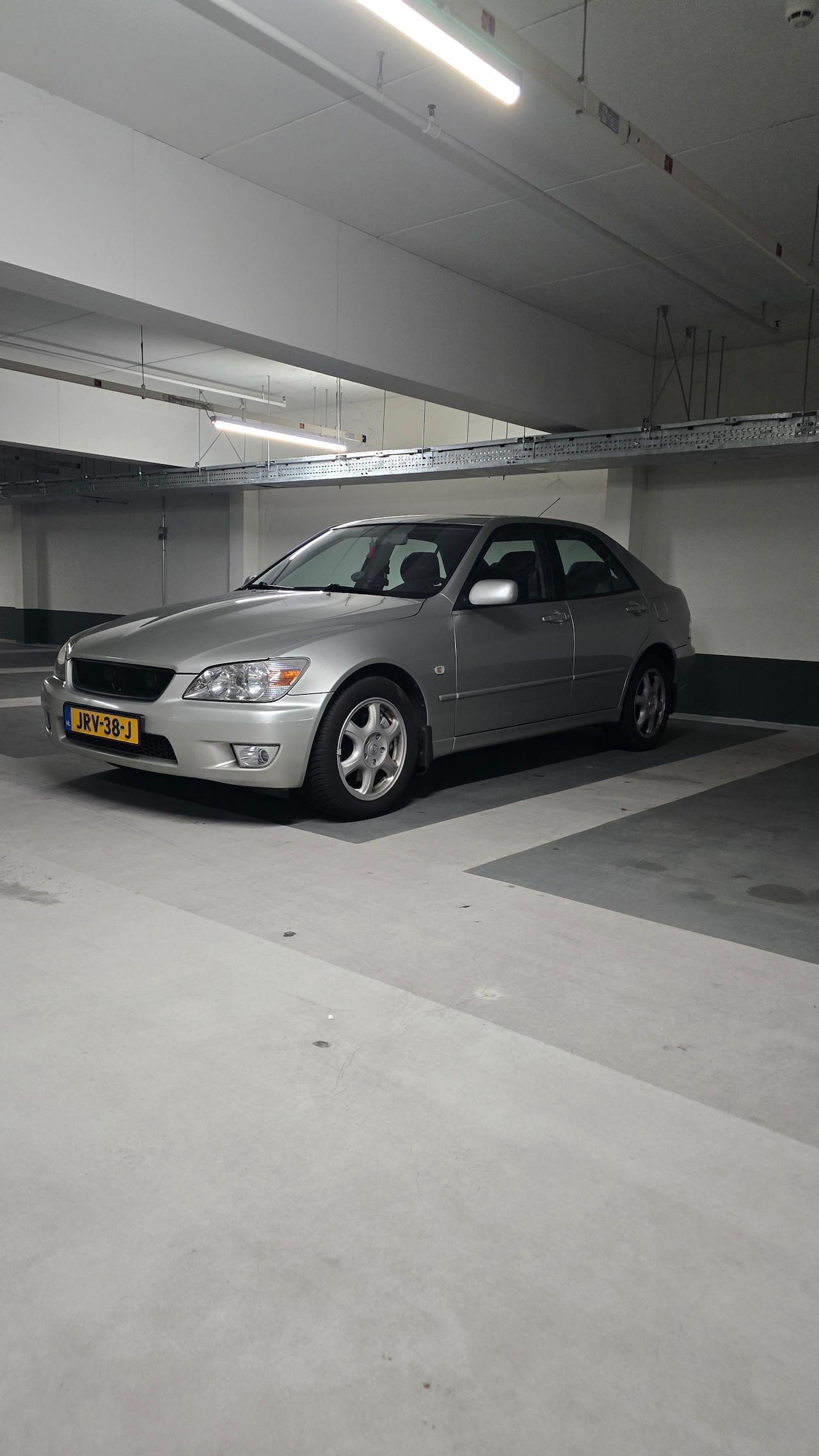 Lexus IS - 200 Executive - AutoWereld.nl
