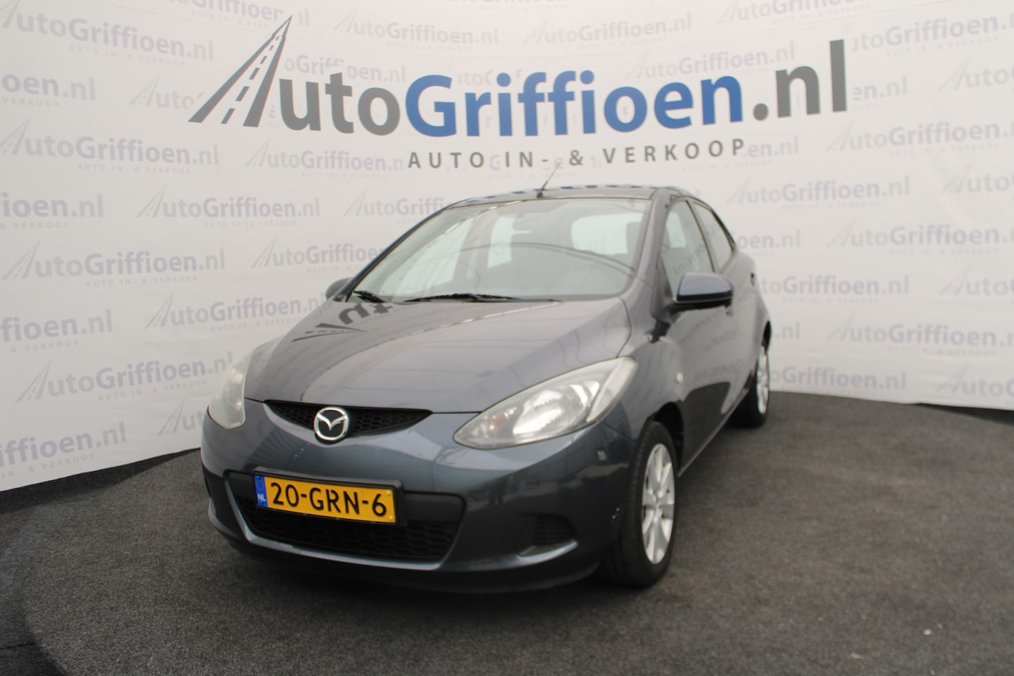 Mazda 2 - 1.3hp S-VT nette 5-deurs met groot scherm - AutoWereld.nl