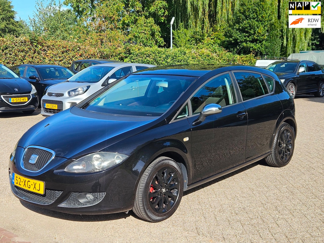 SEAT Leon - 1.6 Sportstyle|AIRCO|CruiseControl|NW APK 10-2027 + Onderhoudsbeurt|KM NAP|Distributie 186 - AutoWereld.nl