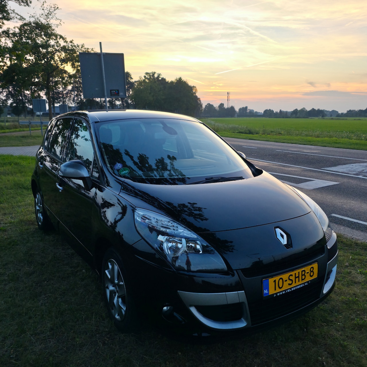 Renault Scénic - 1.6 Parisienne E85 - AutoWereld.nl