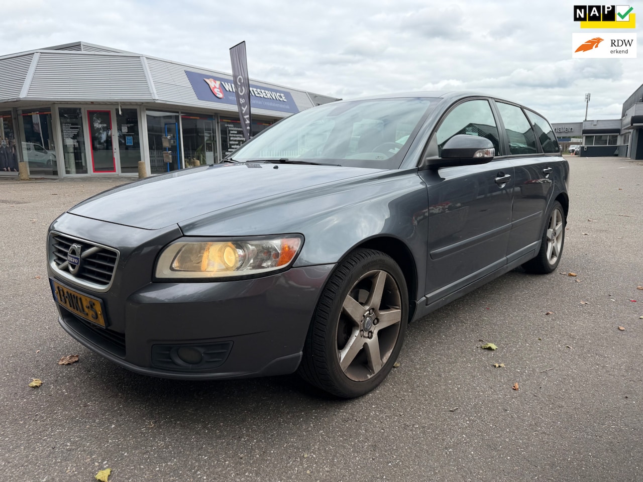 Volvo V50 - 1.6 Sport RIJDTSUPER!/AIRCO/PDC/CRUISE/GOED OH - AutoWereld.nl
