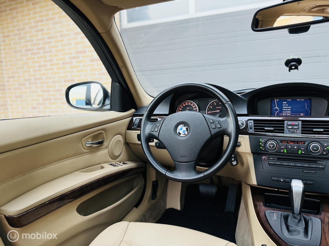 BMW 3-serie Touring - 320i High Executive|Automaat|Pano|LM17 - AutoWereld.nl