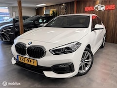 BMW 1-serie - 120i Executive|Carplay|Nieuwe Staat