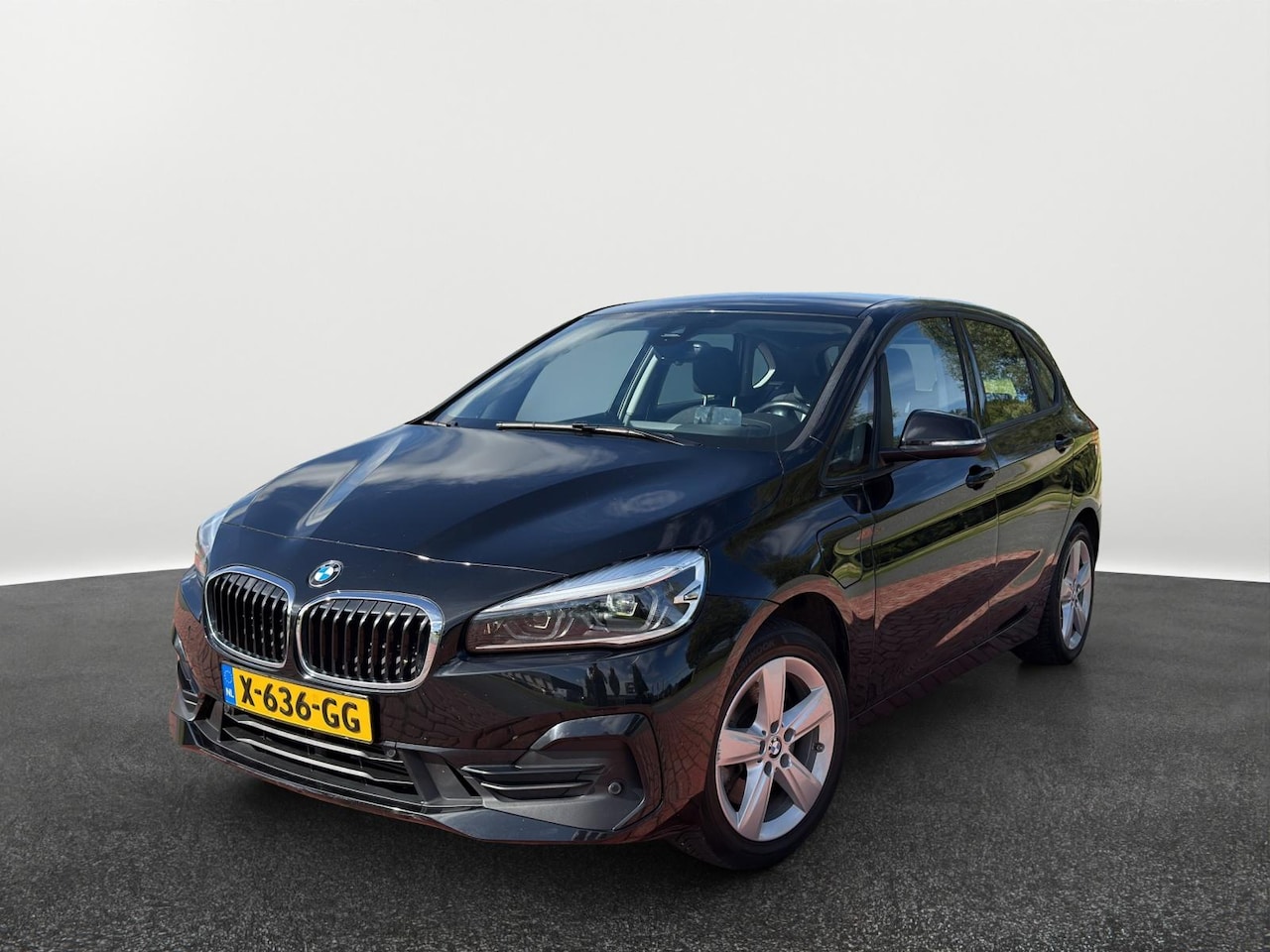BMW 2-serie Active Tourer - 225xe iPerformance High Executive | Trekhaak | A-Camera | - AutoWereld.nl