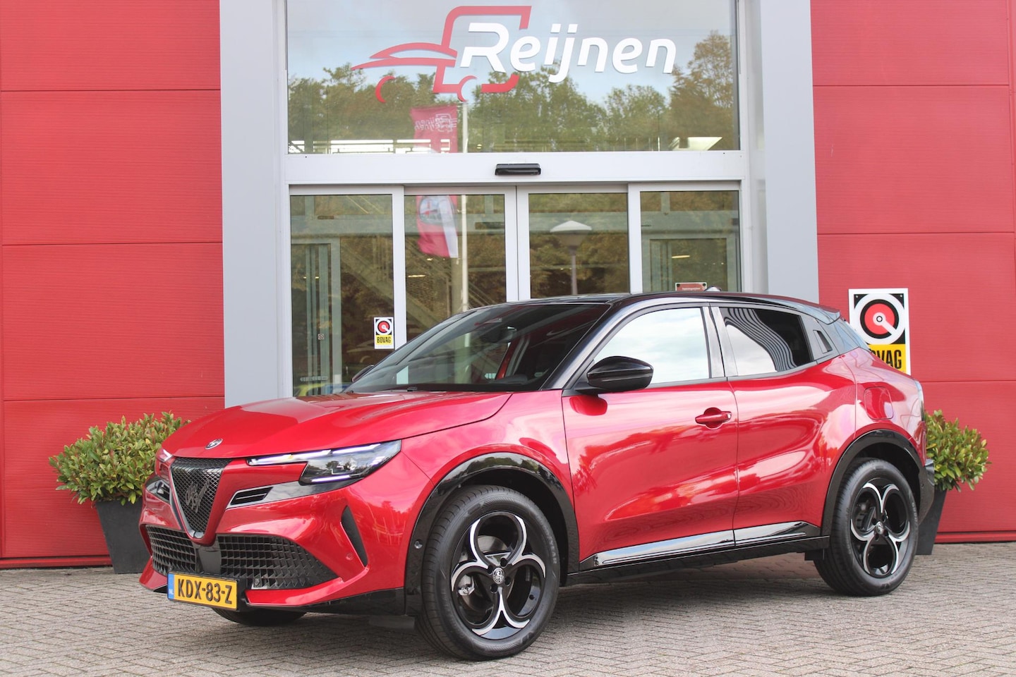 Alfa Romeo Junior - 1.2 145PK AUTOMAAT Hybrid IBRIDA TI | PACK TECH LITE: (LED MATRIX KOPLAMPEN, DODEHOEK DETE - AutoWereld.nl