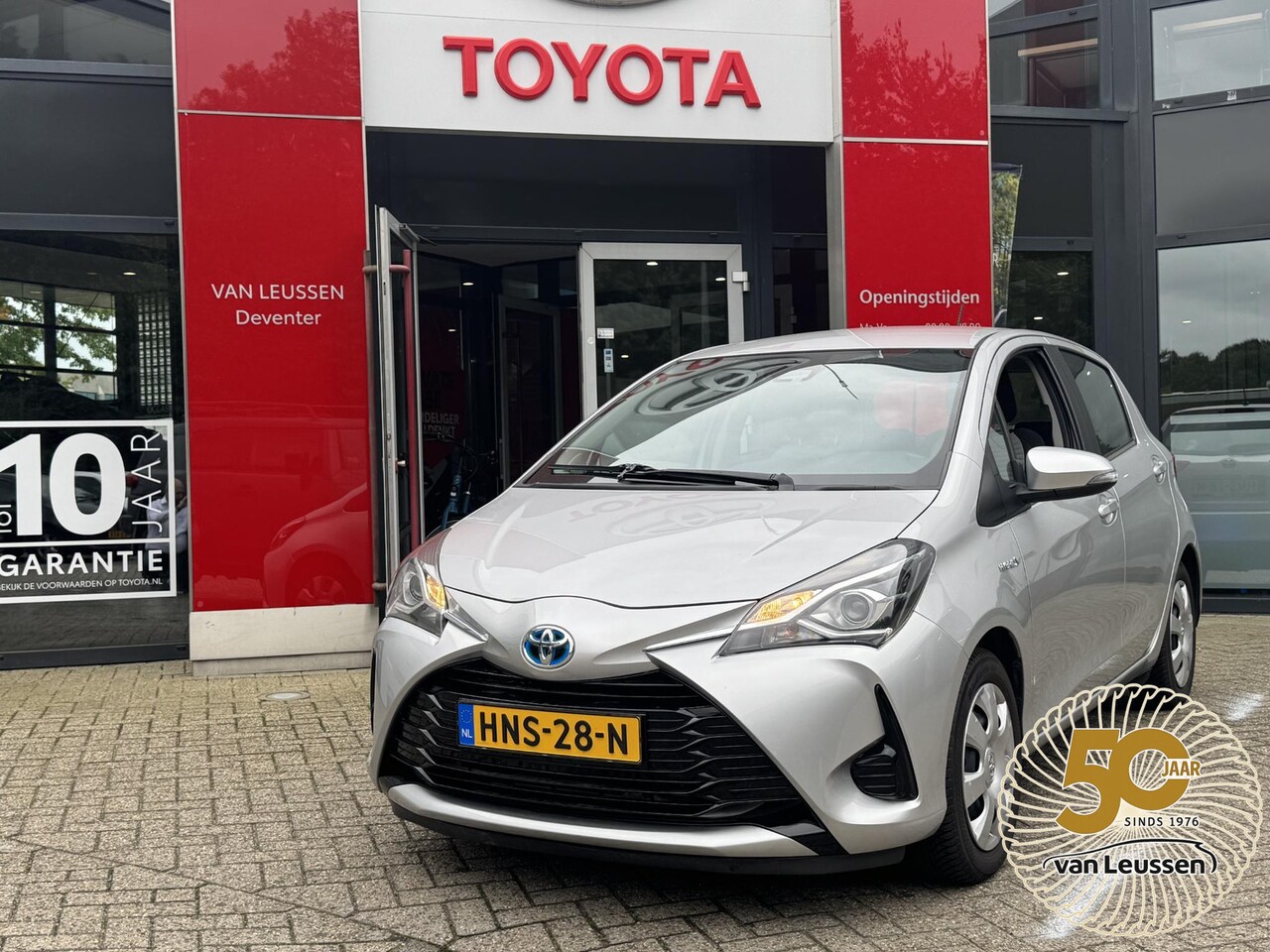 Toyota Yaris - 1.5 Hybrid Dynamic PARKEERCAMERA AIRCO NIEUWE ALL-SEASONBANDEN - AutoWereld.nl