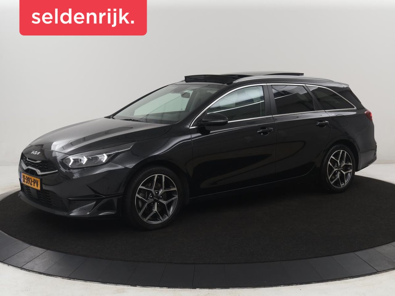 Kia Cee'd Sportswagon - Ceed 1.0 T-GDi ExecutiveLine | Panoramadak | Half leder | Memory | Cruise control | Camera - AutoWereld.nl