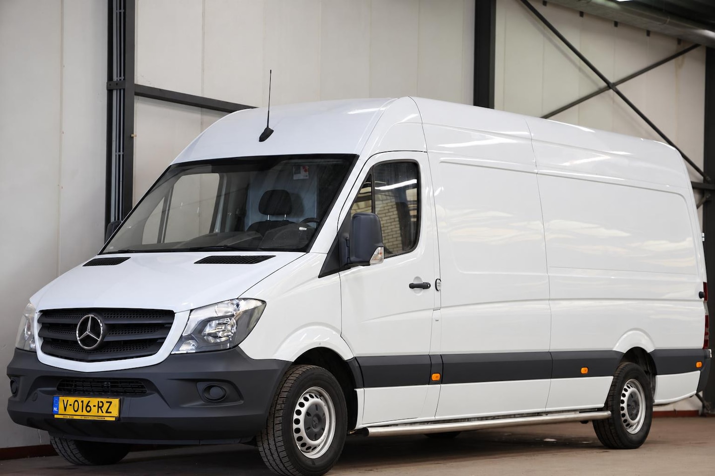 Mercedes-Benz Sprinter - 2.2 CDI AUTOMAAT L3H2 POST NL EURO 6 - AutoWereld.nl