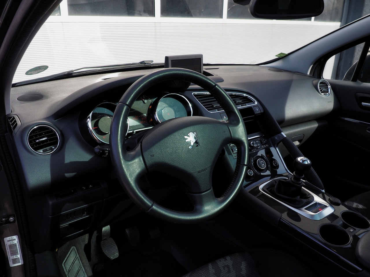 Peugeot 3008 - ST 1.6 THP PANO PARKEER S. TREKH. CLIMA