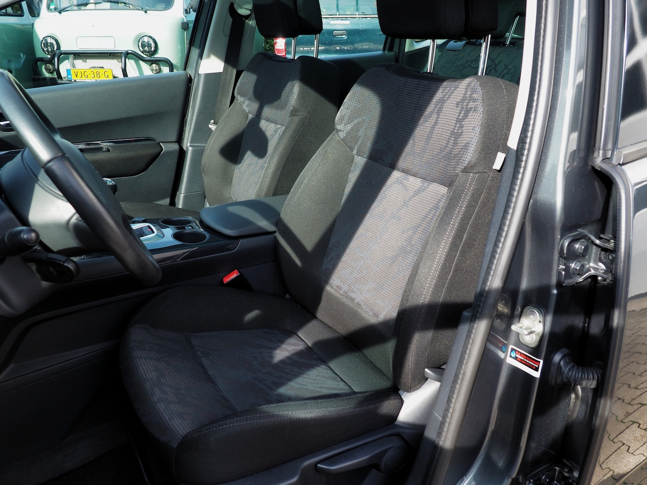 Peugeot 3008 - ST 1.6 THP PANO PARKEER S. TREKH. CLIMA
