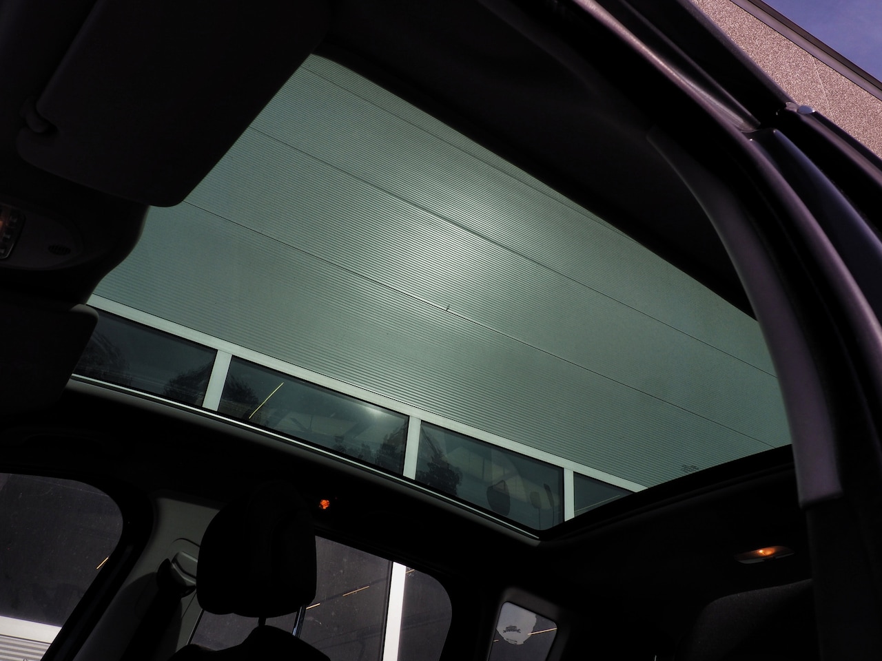 Peugeot 3008 - ST 1.6 THP PANO PARKEER S. TREKH. CLIMA