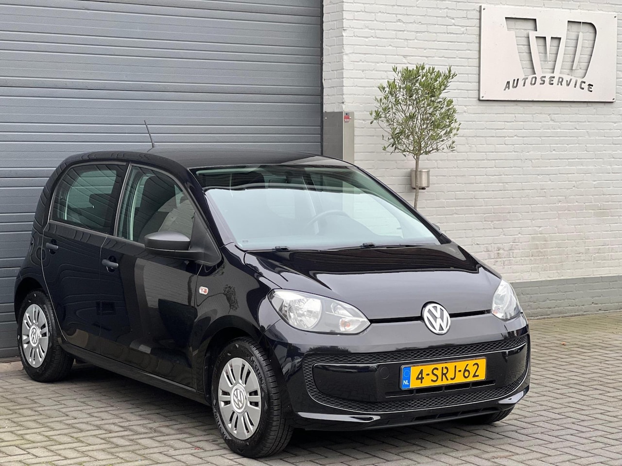 Volkswagen Up! - 1.0 take up! BlueMotion | Airco | 5-Drs | Zwart | ISOFIX | - AutoWereld.nl