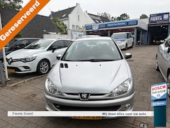 Peugeot 206 - 1.4-16V Air-line 3 Nette auto incl. airco en radio