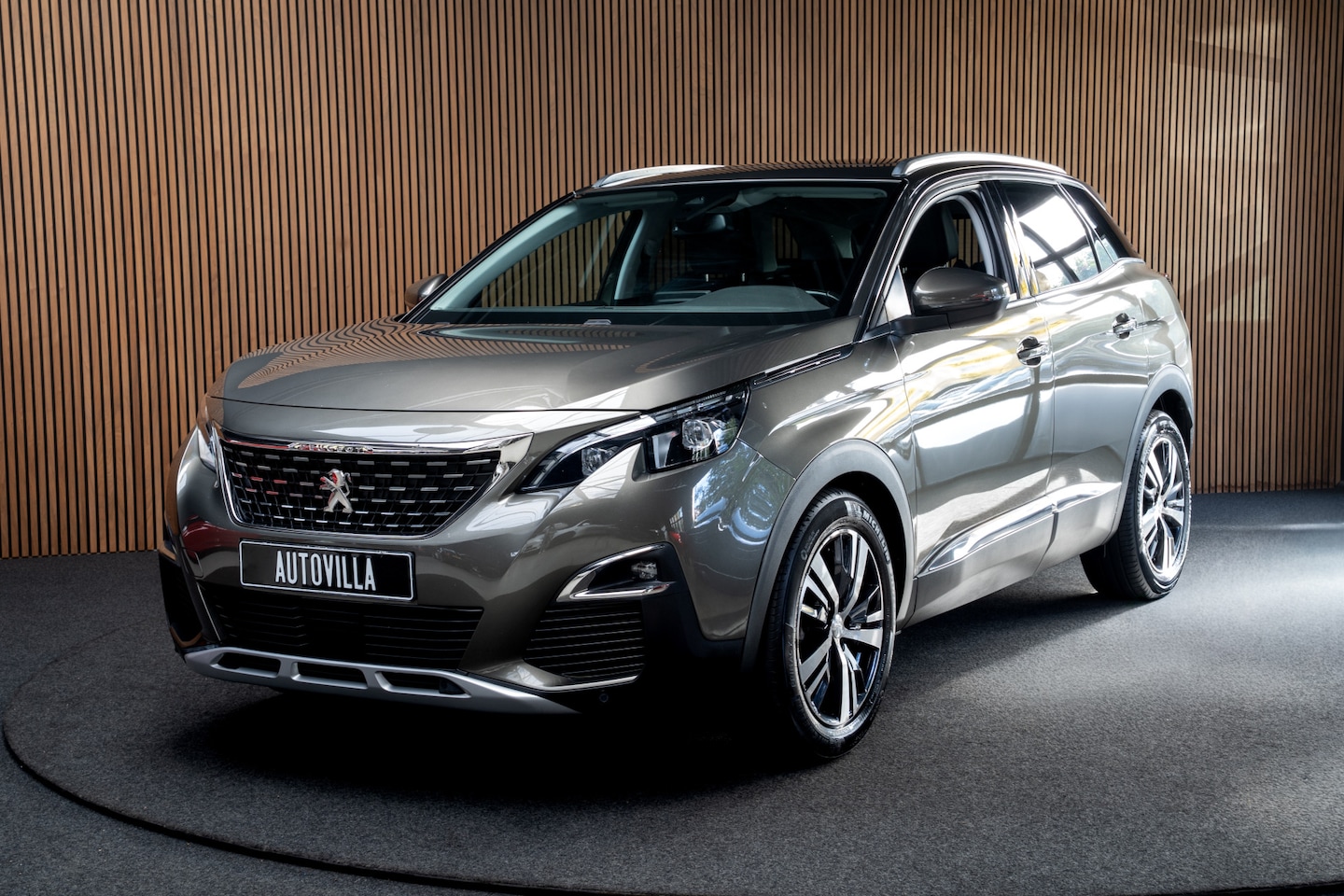 Peugeot 3008 - 1.6 e-THP Panodak Navi Camera Climate Trekhaak (afneembaar) Stoelverwarming PDC Keyless En - AutoWereld.nl