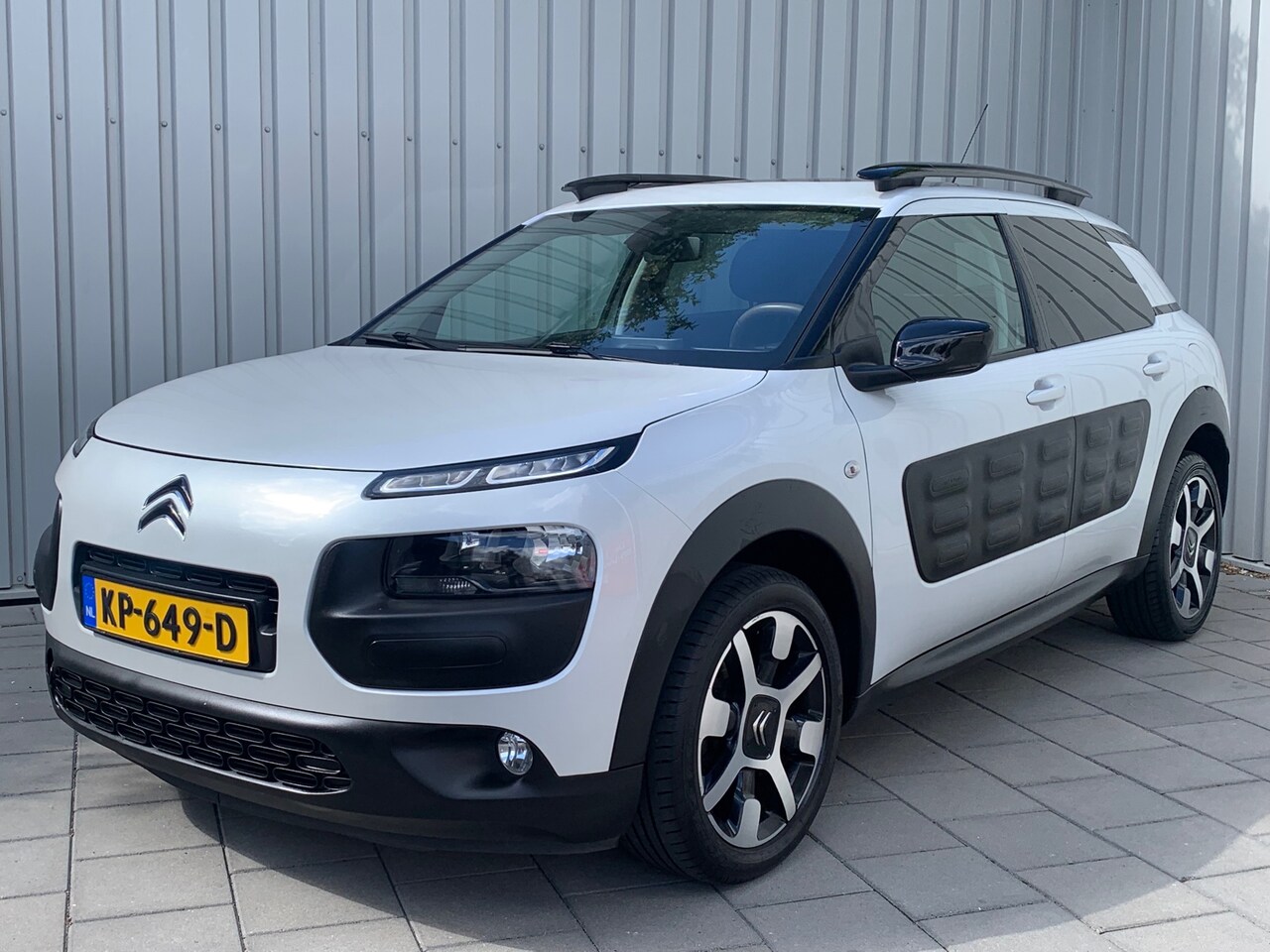 Citroën C4 Cactus - 1.2 PureTech Shine|Navigatie|Climate Control| - AutoWereld.nl