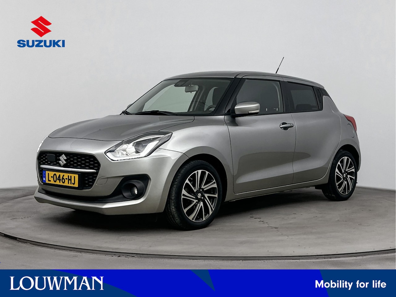 Suzuki Swift - 1.2 Style Automaat Smart Hybrid | Stoelverwarming | Dode hoek detectie | Navigatie | - AutoWereld.nl
