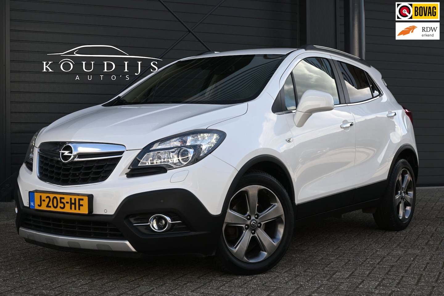 Opel Mokka - 1.4 T Cosmo 1.4 T Cosmo, Stoelverw., Camera, Nieuwe ketting, Volledig onderhouden - AutoWereld.nl