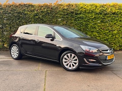 Opel Astra - 1.4 Turbo Cosmo