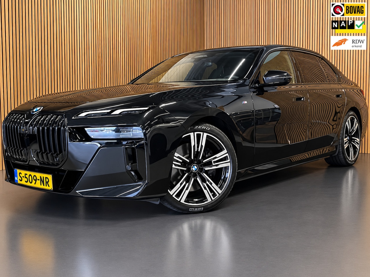 BMW i7 - XDrive60 106 kWh|M-SPORT|96% SOH|BLACK EDITION|FULL OPTION|PANORAMA|STOEL+STUURVERW|360+3D - AutoWereld.nl