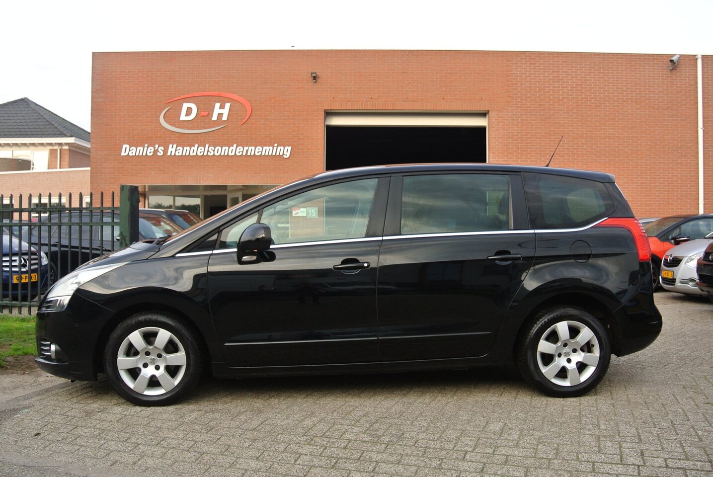 Peugeot 5008 - 1.6 VTi Blue Lease 5p. airco inruil mogelijk nap - AutoWereld.nl